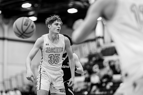 MBB vs Crown-32