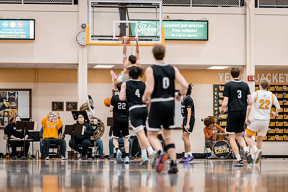 MBB vs Crown-141
