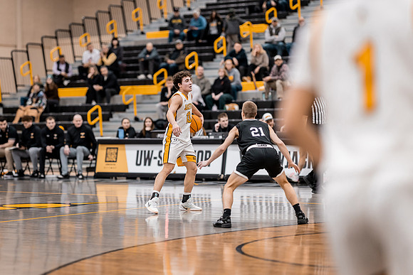 MBB vs Crown-58