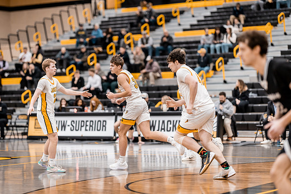 MBB vs Crown-5
