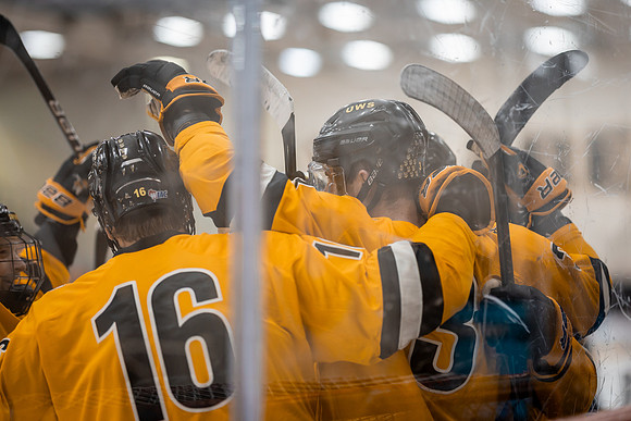UWS MHKY vs UWEC-13