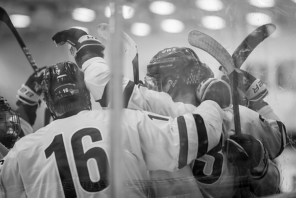 UWS MHKY vs UWEC-14