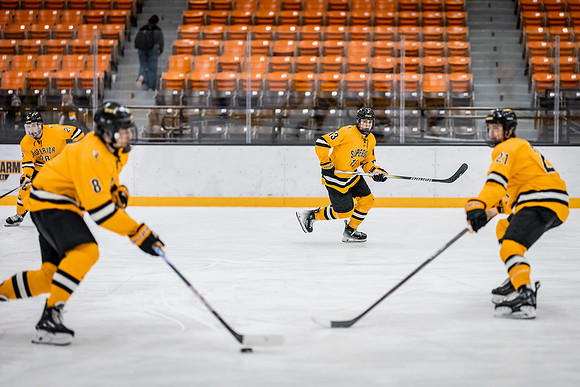 UWS MHKY vs UWEC-2
