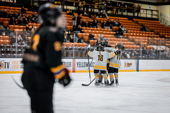 UWS WHKY vs UWSP-54