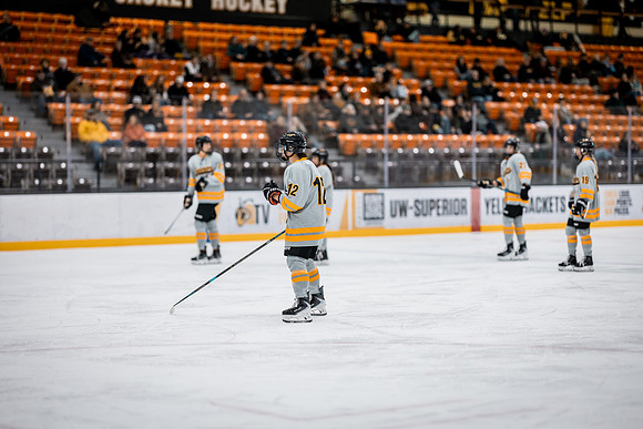 UWS WHKY vs UWSP-40