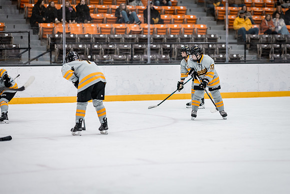 UWS WHKY vs UWSP-175