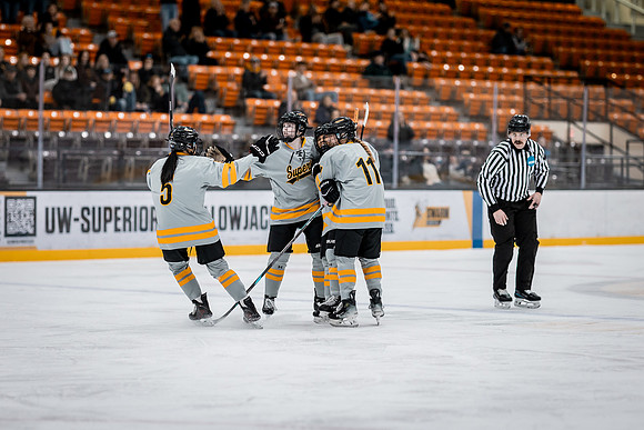 UWS WHKY vs UWSP-51