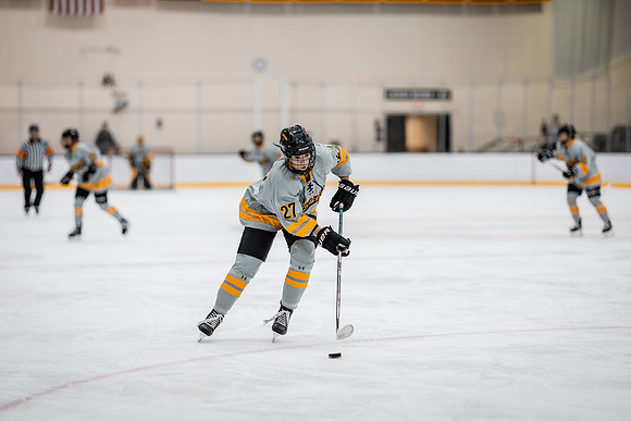 UWS WHKY vs UWSP-105