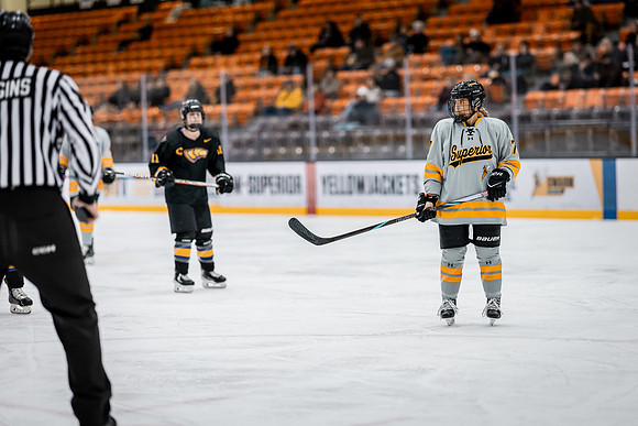 UWS WHKY vs UWSP-111
