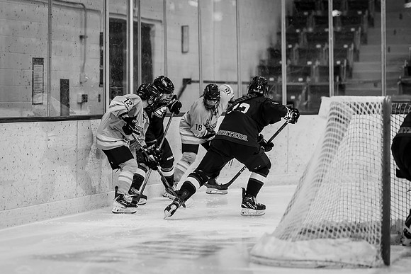 UWS WHKY vs UWSP-24