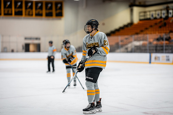 UWS WHKY vs UWSP-129