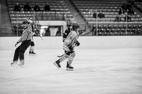 UWS WHKY vs UWSP-31