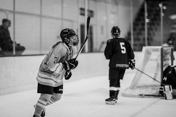 UWS WHKY vs UWSP-75