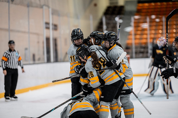 UWS WHKY vs UWSP-190