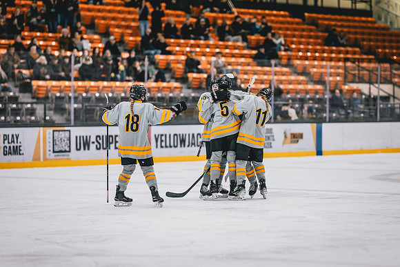 UWS WHKY vs UWSP-8
