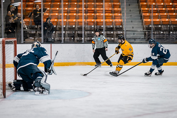 UWS MHKY vs Stout -12