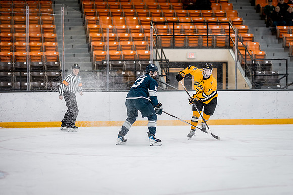 UWS MHKY vs Stout -28