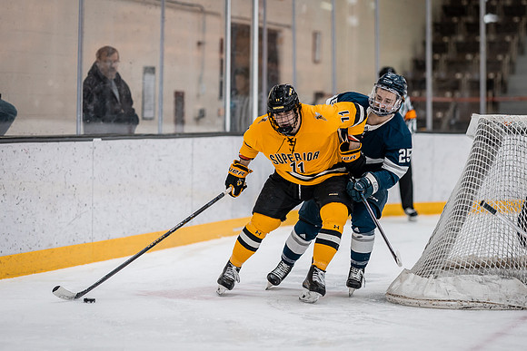 UWS MHKY vs Stout -12