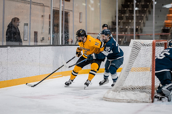 UWS MHKY vs Stout -11
