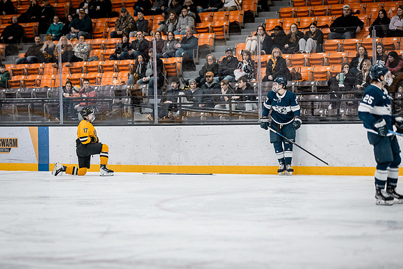 UWS MHKY vs Stout -38
