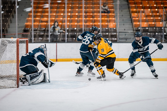 UWS MHKY vs Stout -29