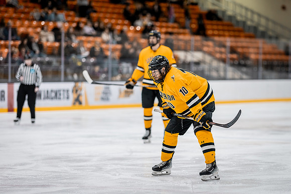 UWS MHKY vs Stout -8