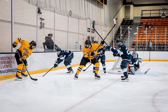 UWS MHKY vs Stout -74