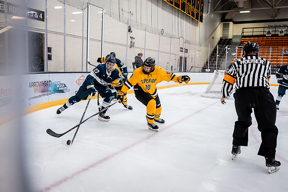 UWS MHKY vs Stout -75