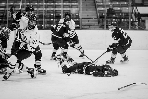 UWS MHKY vs Stout -87