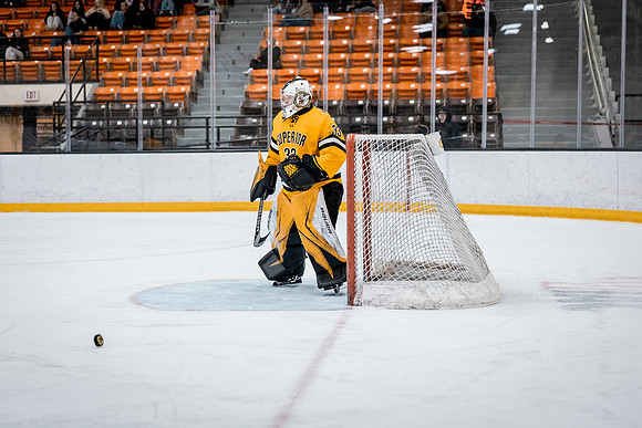 UWS MHKY vs Stout -103