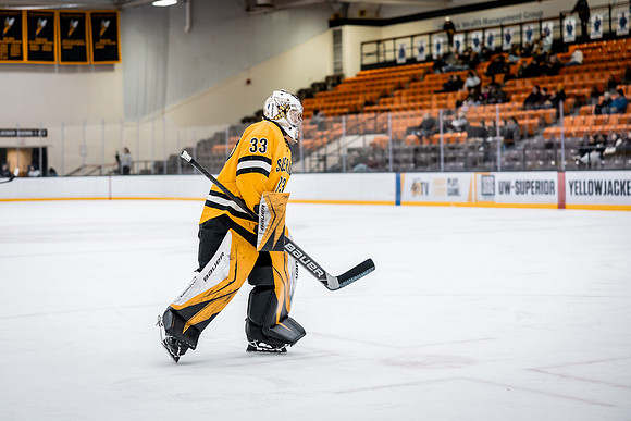 UWS MHKY vs Stout -102