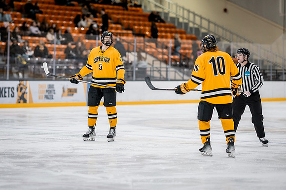 UWS MHKY vs Stout -7