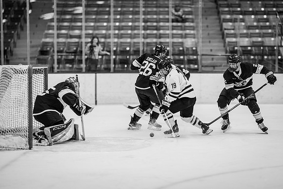 UWS MHKY vs Stout -30