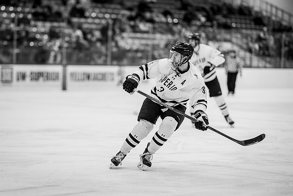 UWS MHKY vs Stout -24