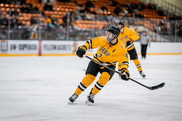UWS MHKY vs Stout -23
