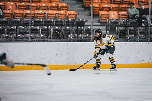 CMHKY vs UWSTOUT -5