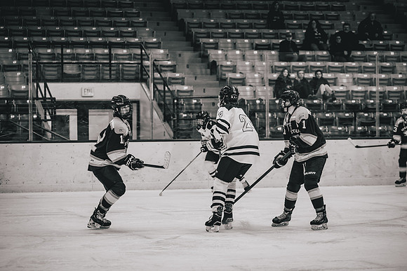 CMHKY vs UWSTOUT -18