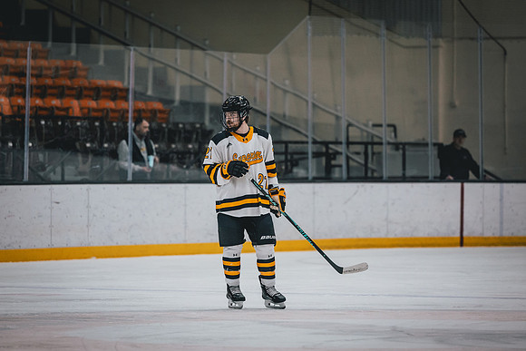 CMHKY vs UWSTOUT -23