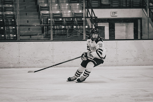 CMHKY vs UWSTOUT -11