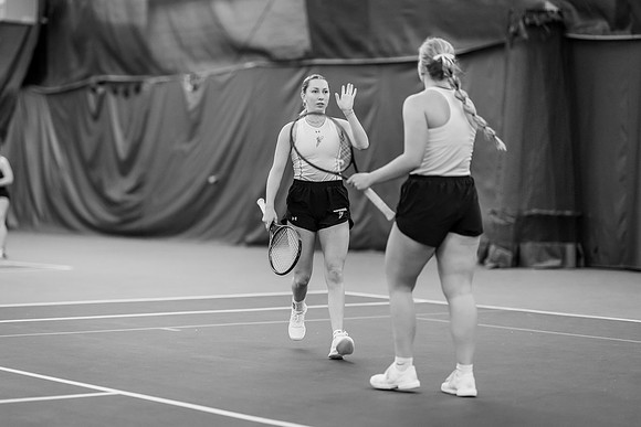 Tennis vs Concordia-88