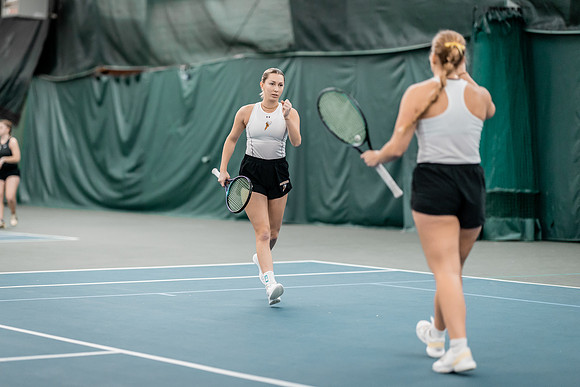 Tennis vs Concordia-86