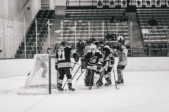 UWS WHKY vs Beloit 0221-24