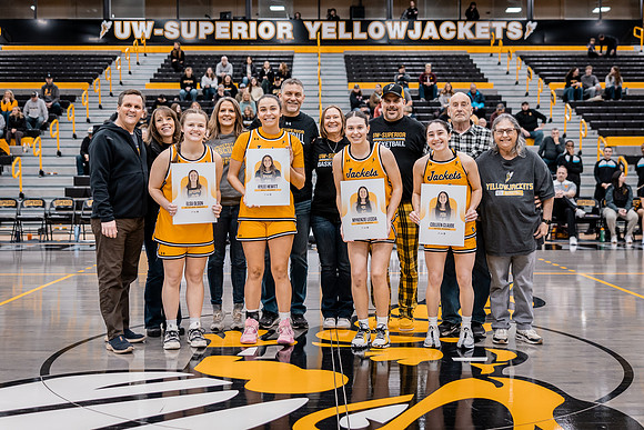 UWSWBB vs UMM-31