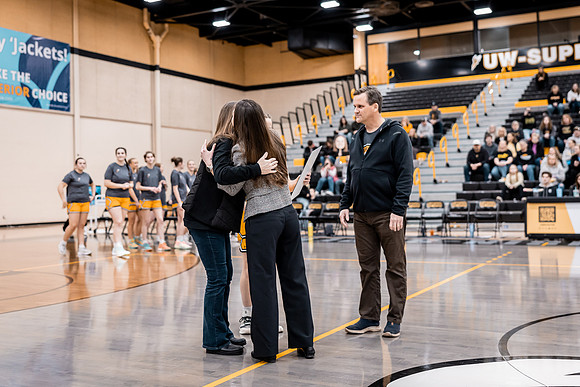 UWSWBB vs UMM-25