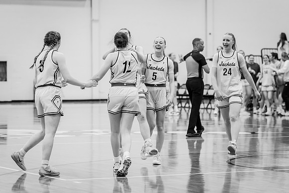 UWSWBB vs UMM-134