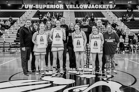 UWSWBB vs UMM-32