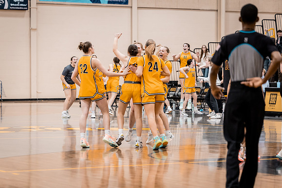 UWSWBB vs UMM-127