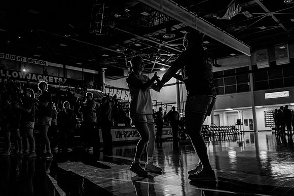 UWSWBB vs UMM-37