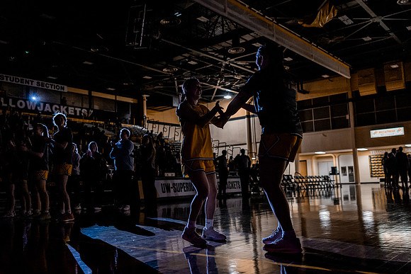 UWSWBB vs UMM-36