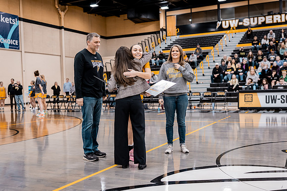 UWSWBB vs UMM-21